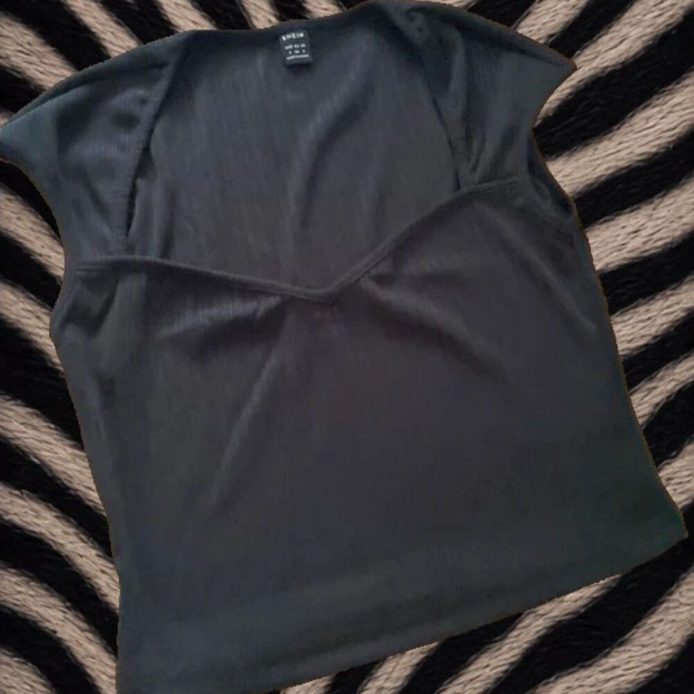 Black Ribbed Sweetheart Neck Cap Sleeve Crop Top M